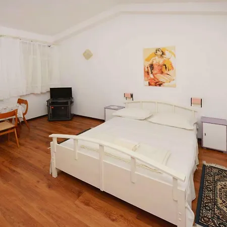 Im Haus Fabio Cin04077 Sya * Mandre